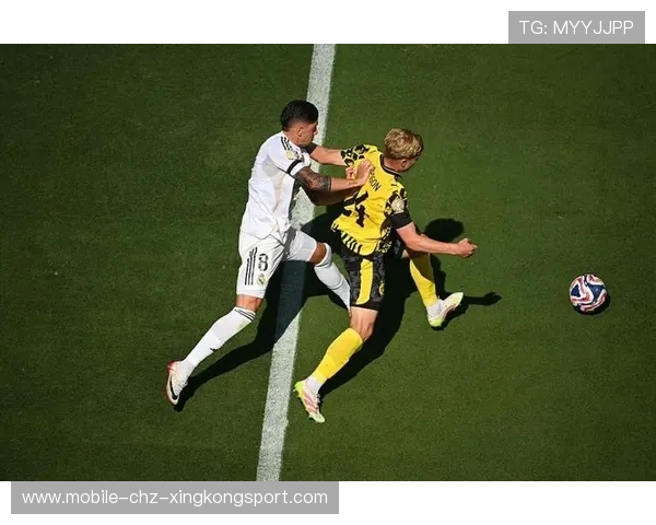 皇马巴尔韦德重炮轰射带起风声